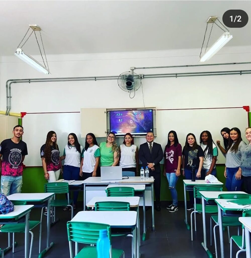 PALESTRA NA ESCOLA RAVIGA EM SÃO SIMÃO/SP